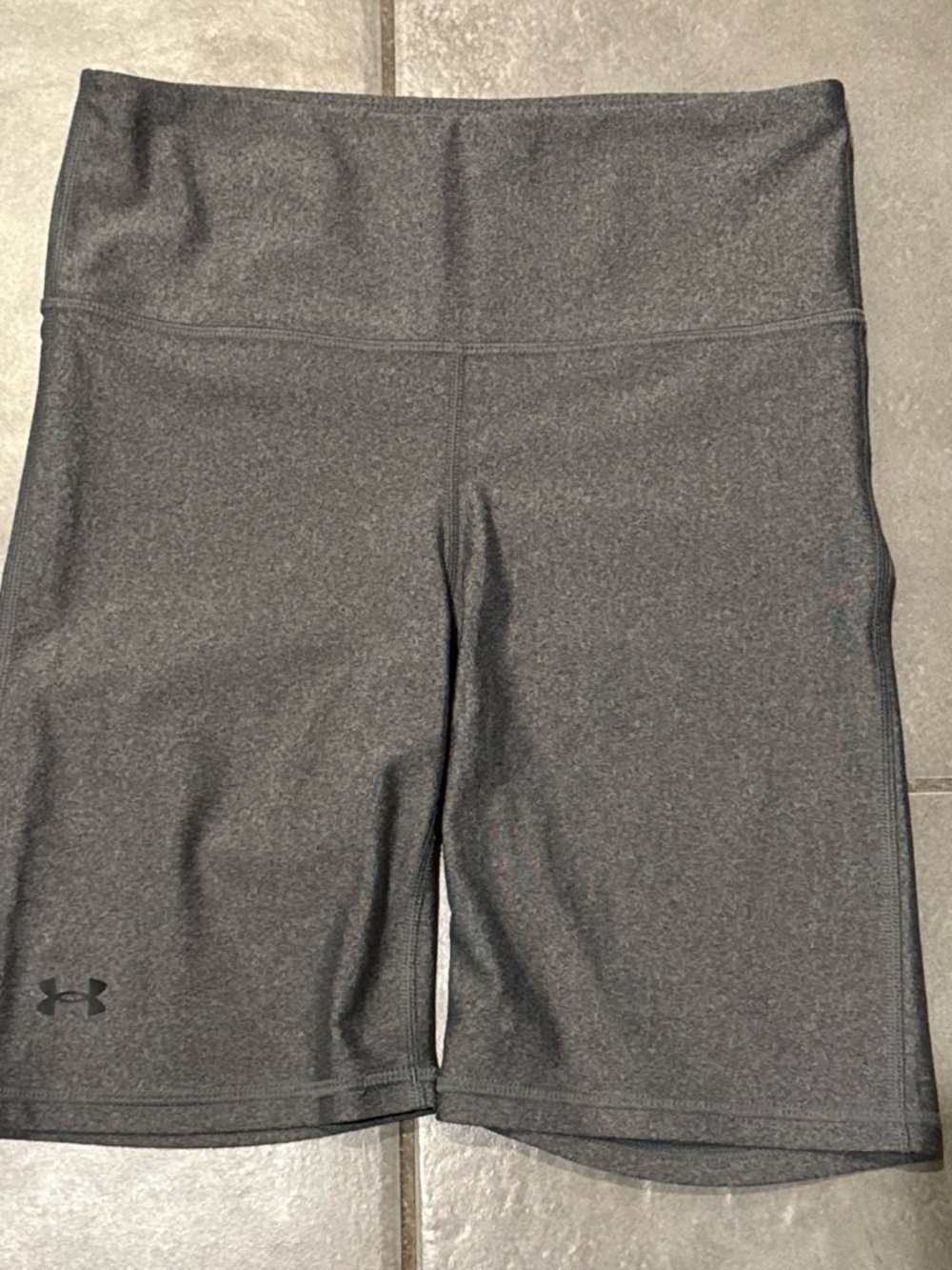 Under Armour Women's Charcoal Gray compression Athletic Bike Shorts